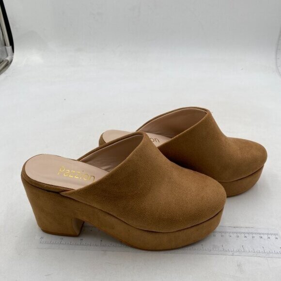 Women's Tan Suede Platform Sandals - Picture 4 of 8